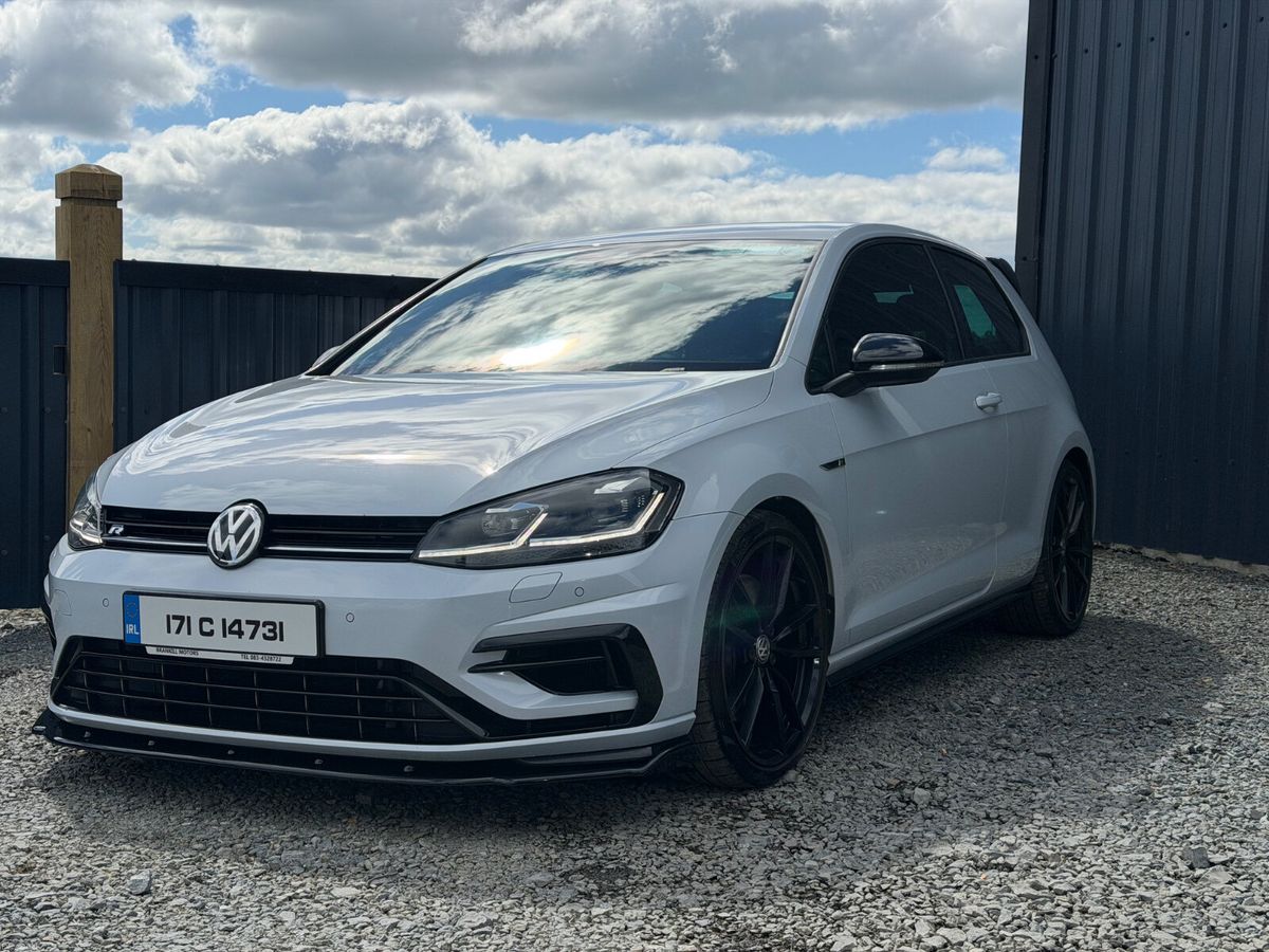 2017 Volkswagen Golf R
