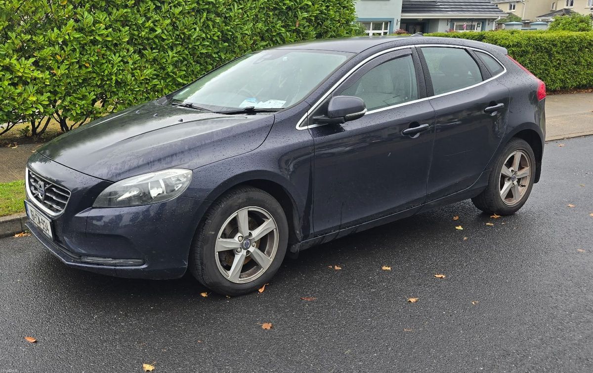 2016 Volvo V40