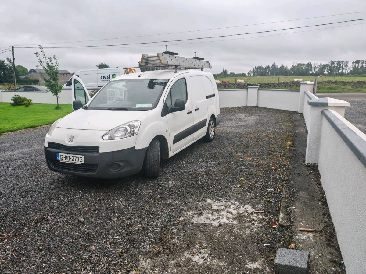 2012 Peugeot Partner