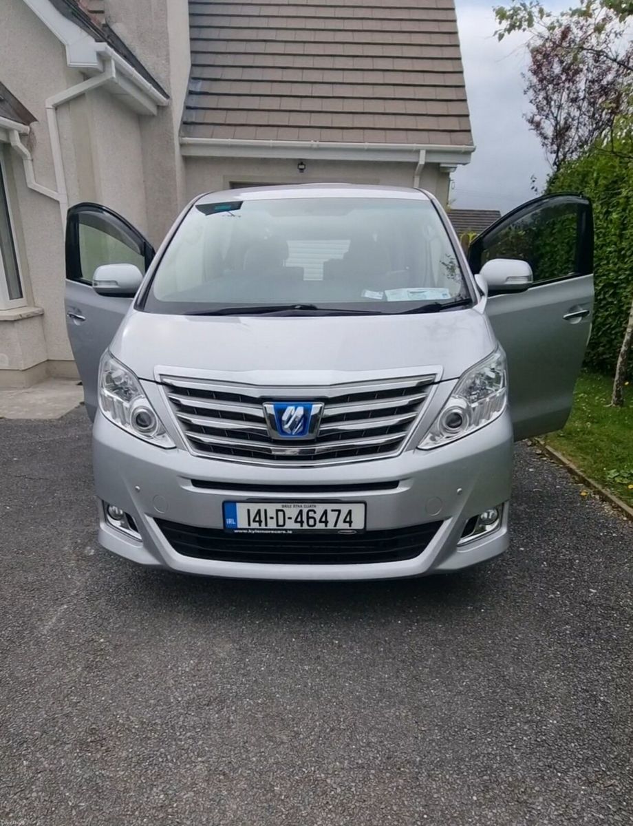 2014 Toyota Alphard