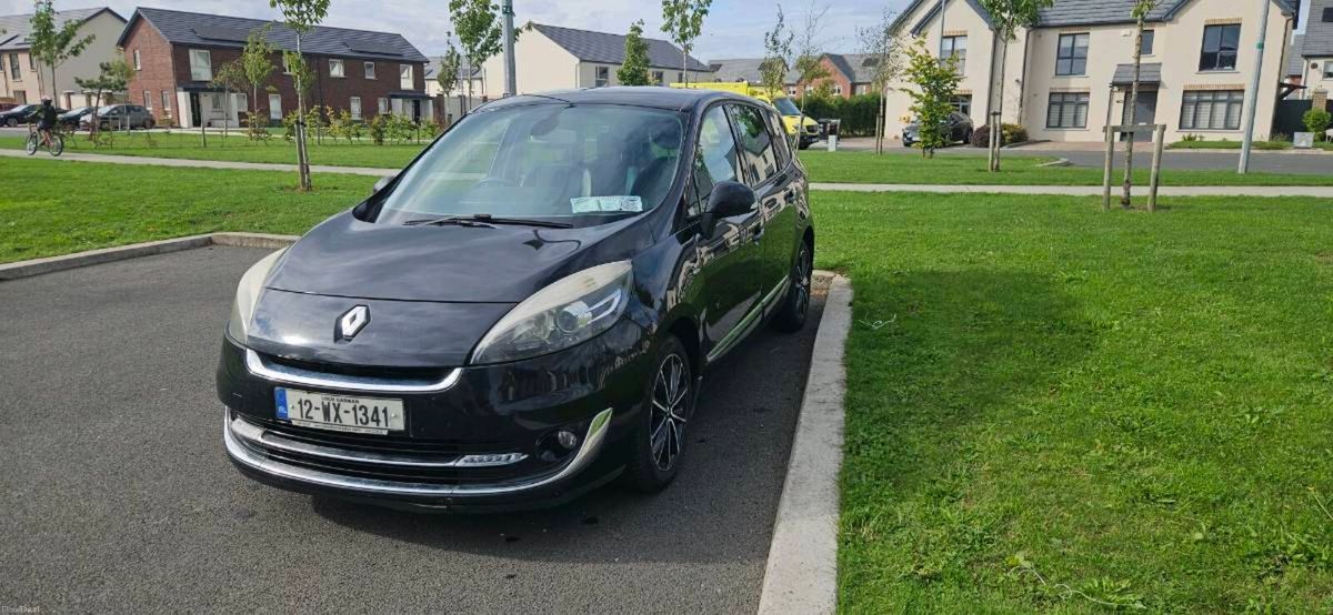 2012 Renault Grand Scenic