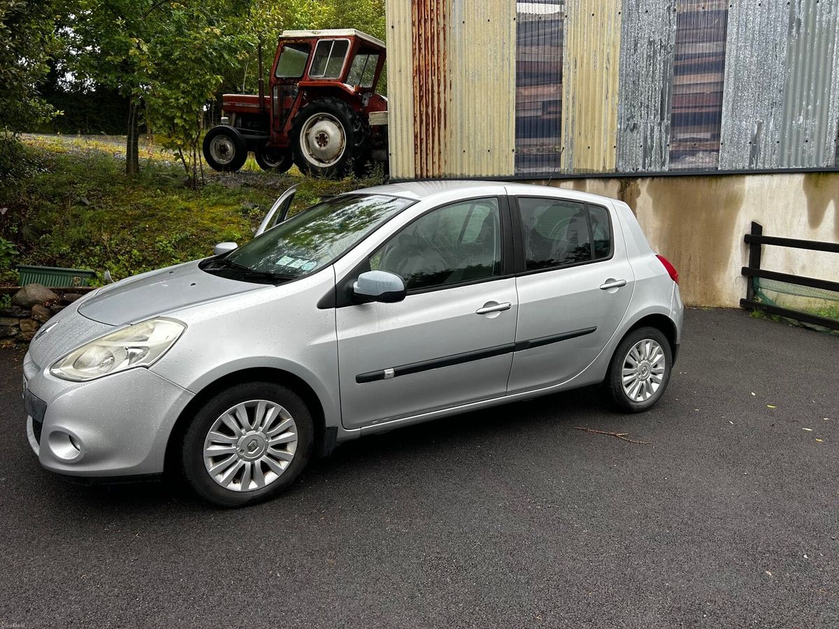 2011 Renault Clio