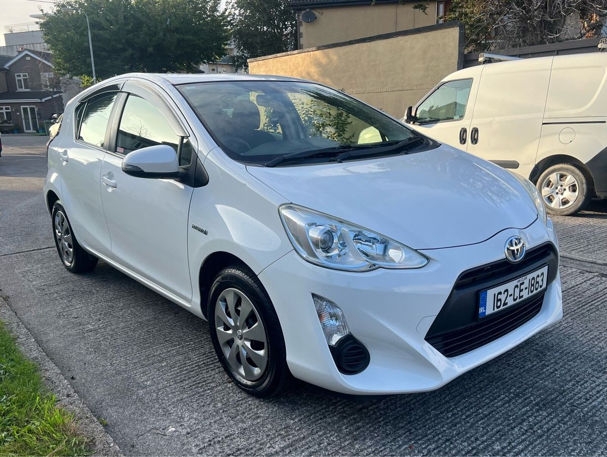 2016 Toyota Aqua