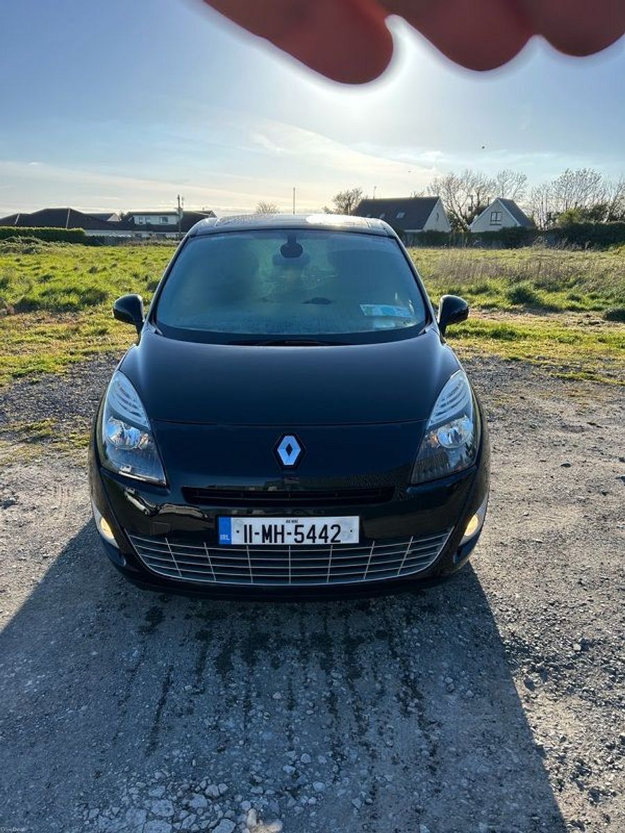 2011 Renault Grand Scenic