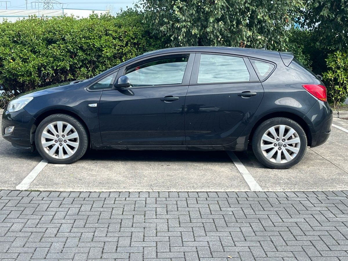2012 Opel Astra