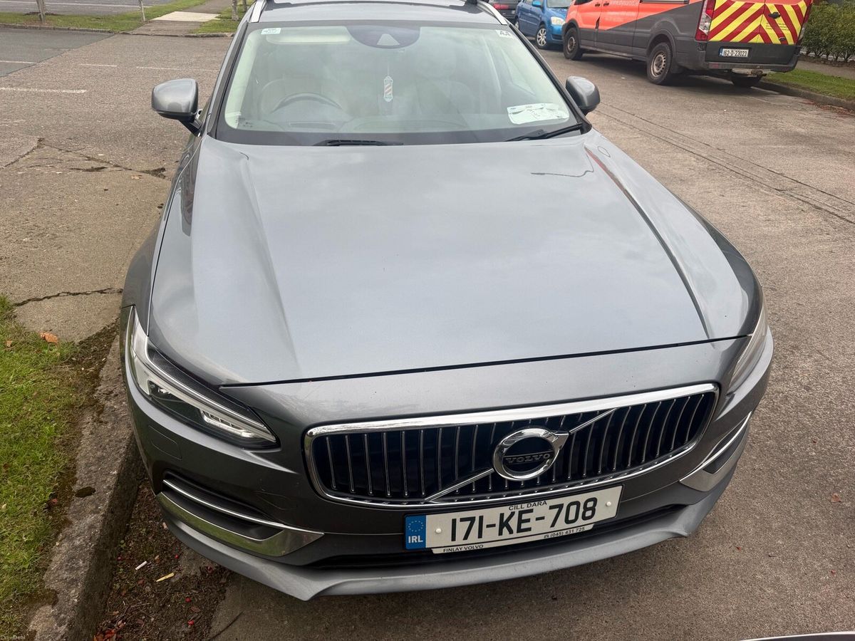 2017 Volvo V90