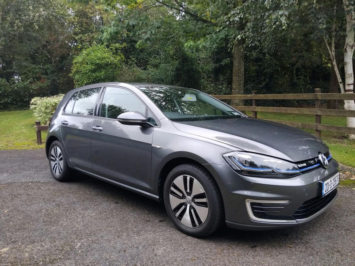 2020 Volkswagen Golf e-GOLF, 1 of 19