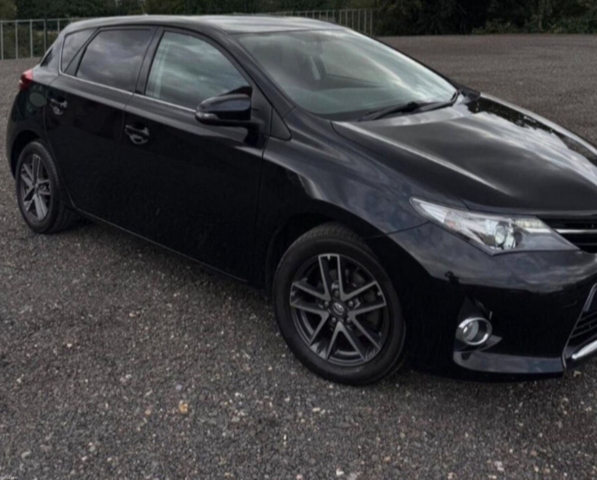 2015 Toyota Auris