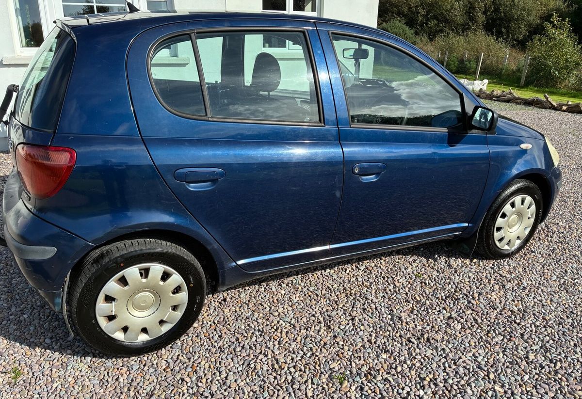 2003 Toyota Yaris