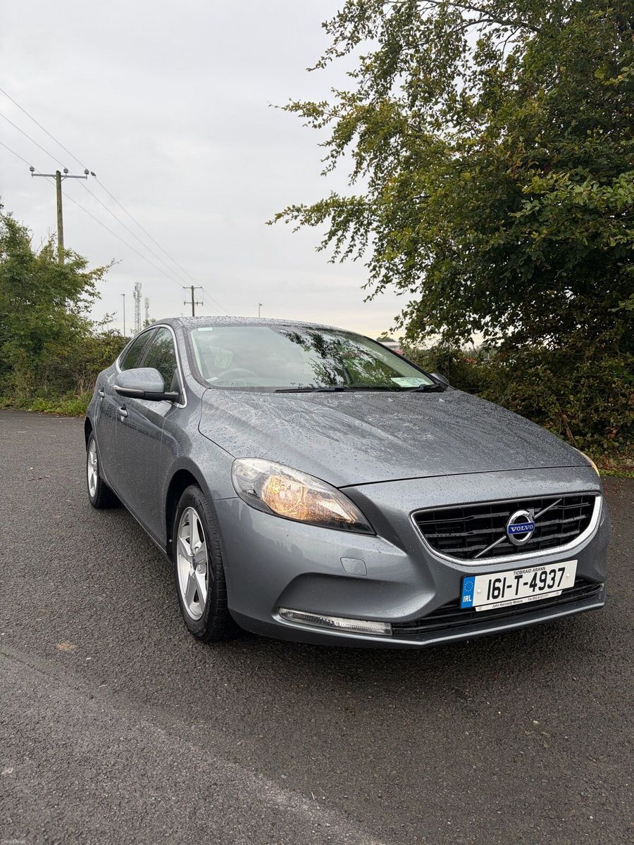 2016 Volvo V40
