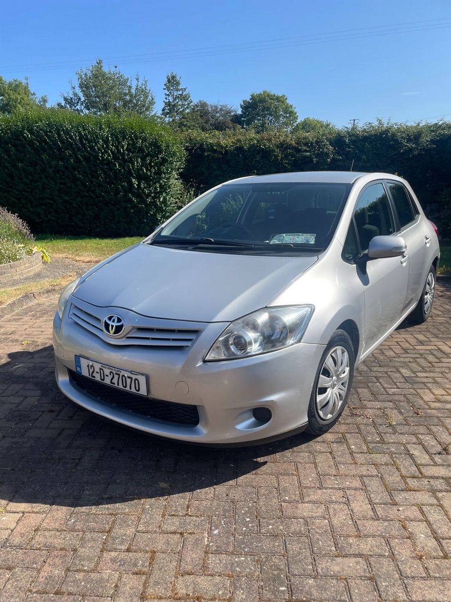 2012 Toyota Auris
