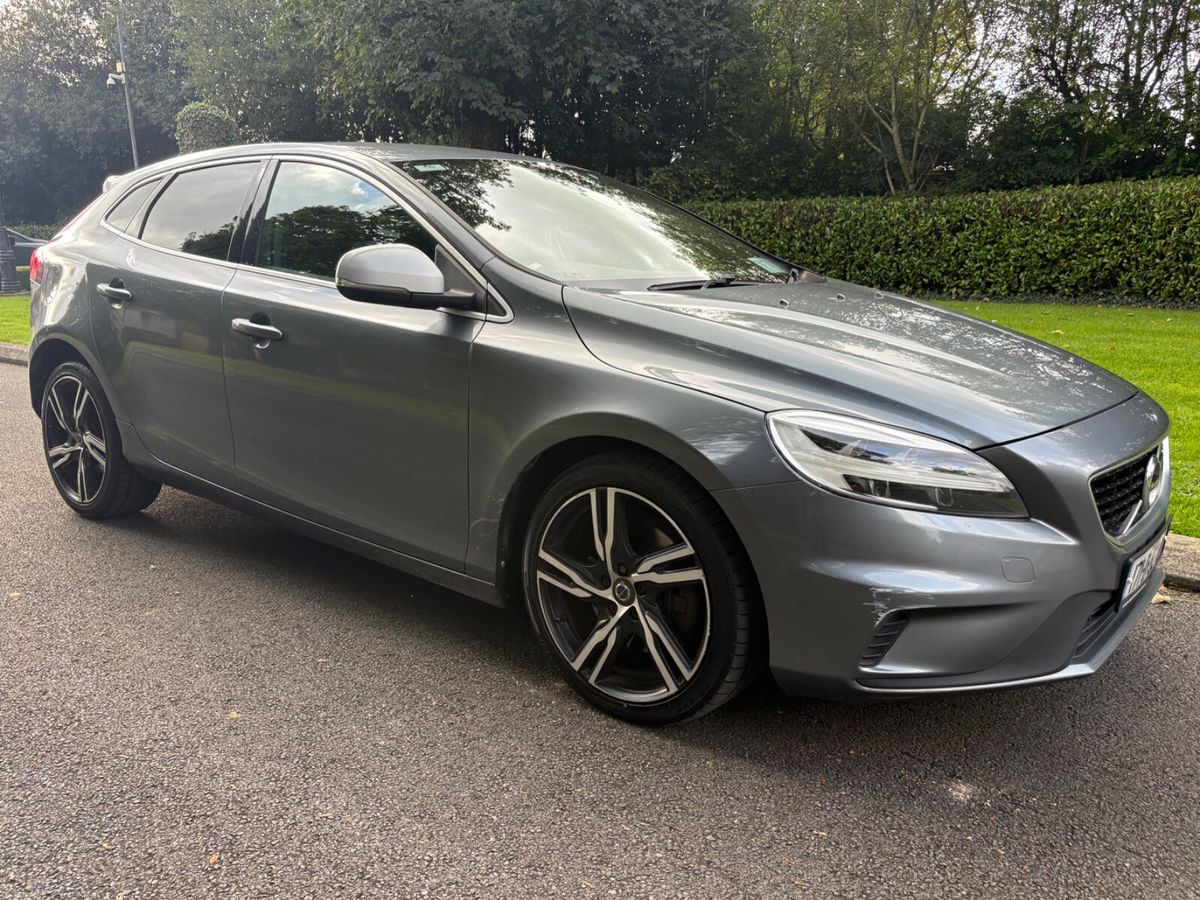 2017 Volvo V40