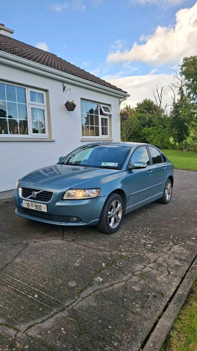 2010 Volvo S40