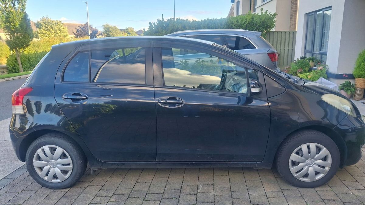 2010 Toyota Vitz