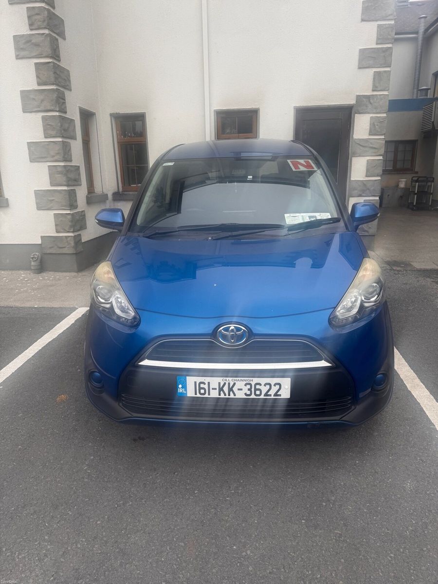 2016 Toyota Sienta