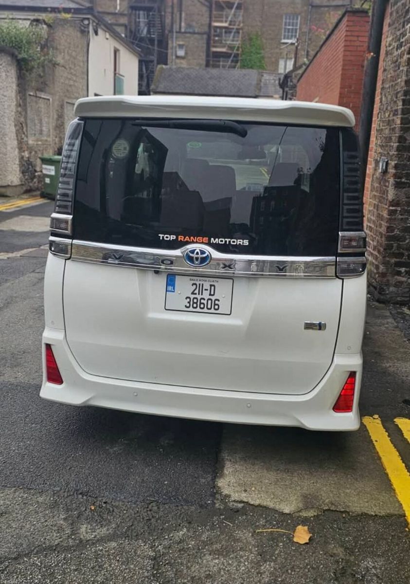 2021 Toyota Voxy