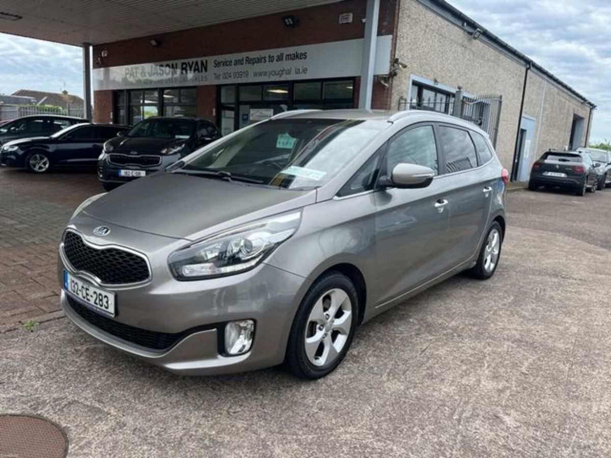 2013 Kia Carens