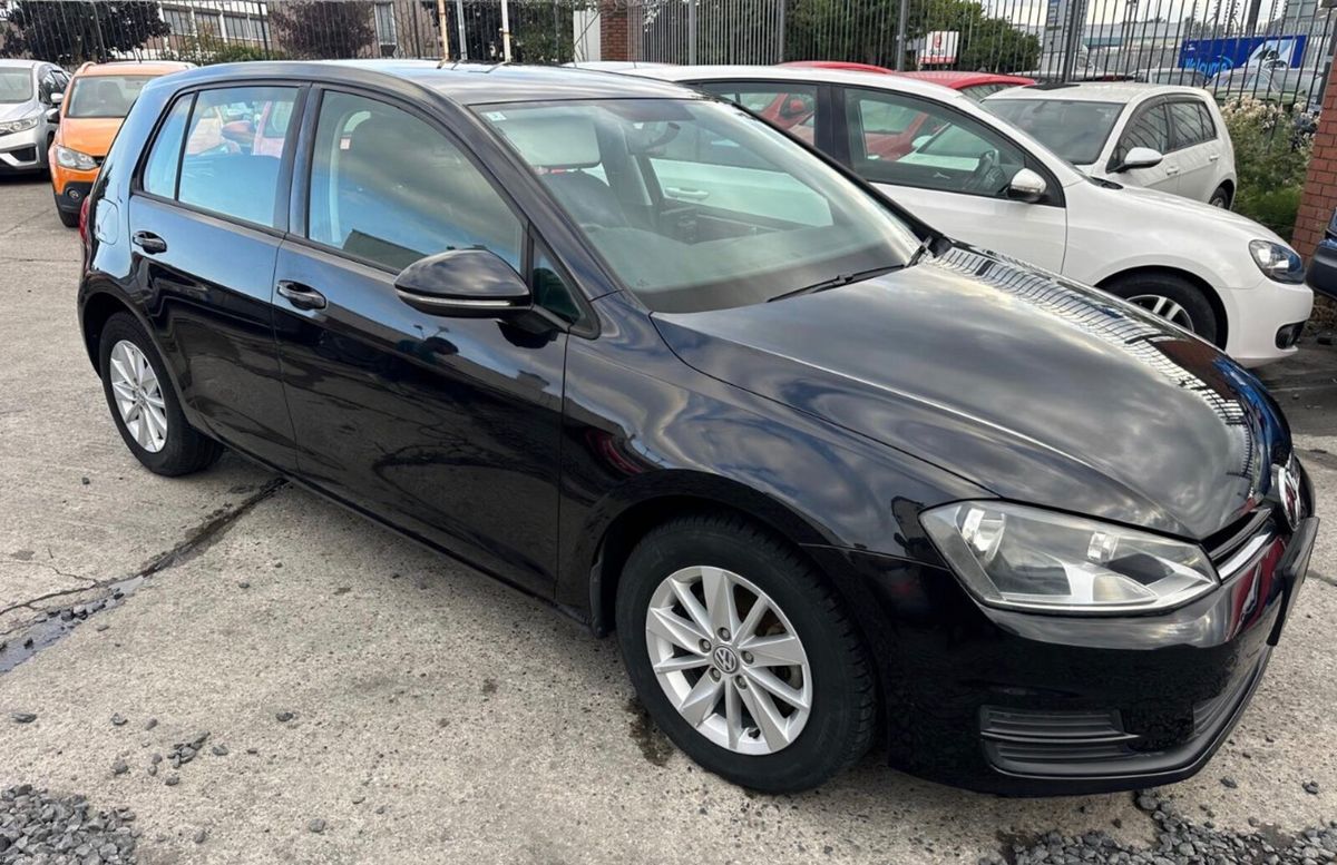 2014 Volkswagen Golf, 1 of 13