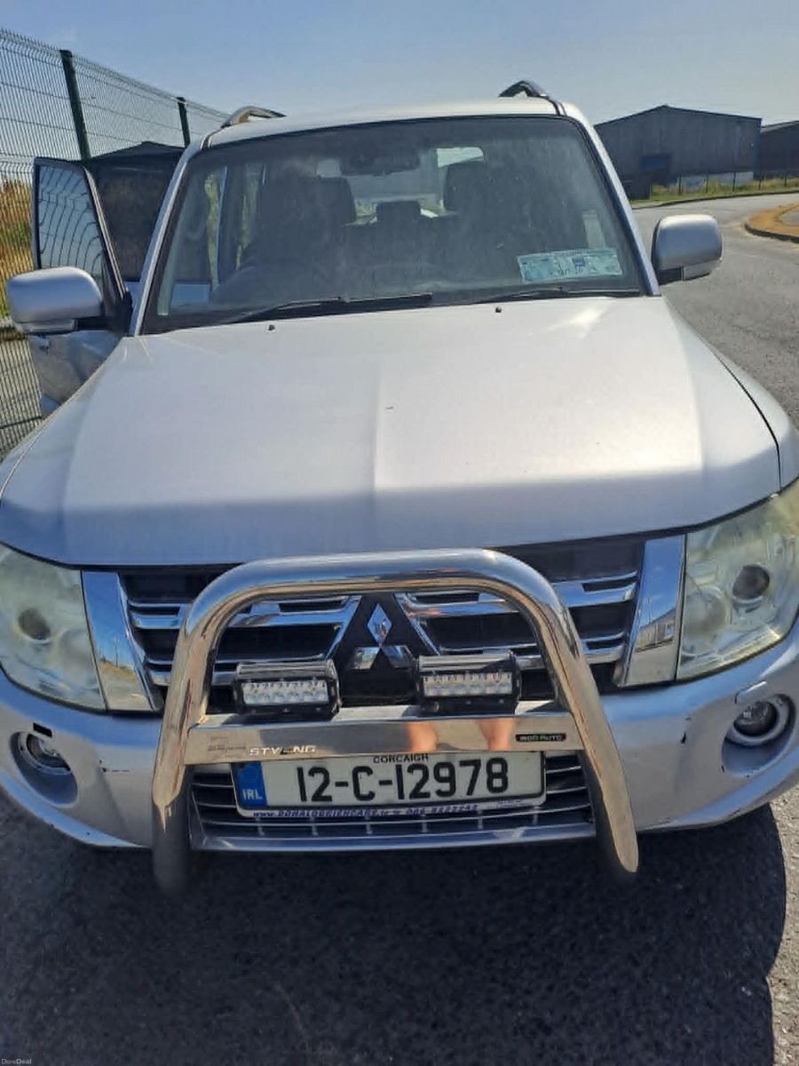 2012 Mitsubishi Pajero
