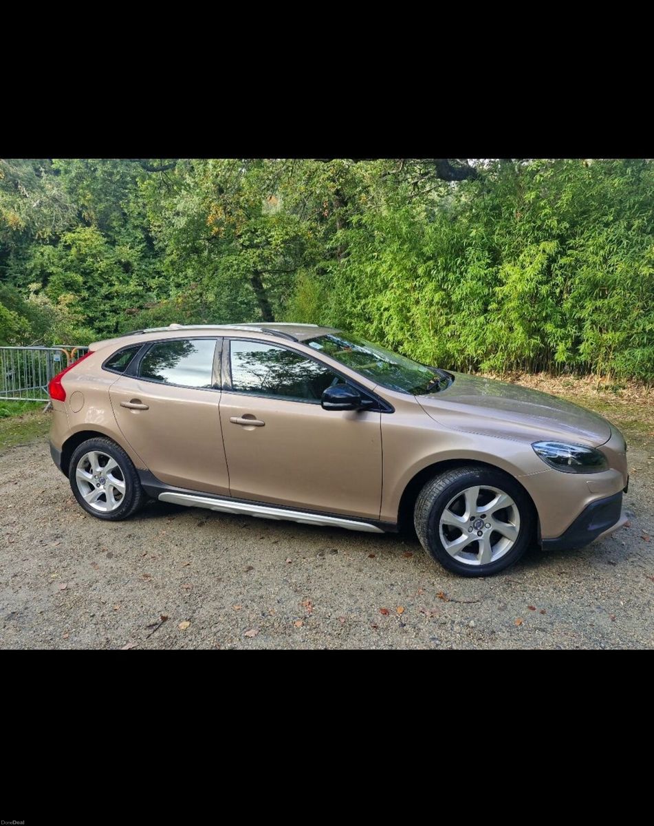 2016 Volvo V40
