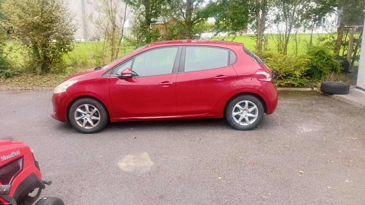 2012 Peugeot 208