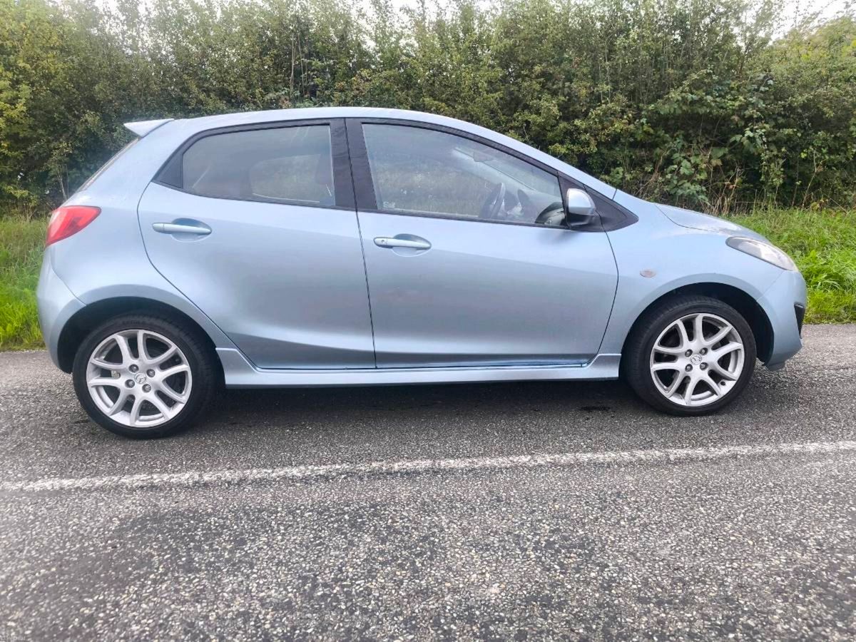 2012 Mazda Mazda2
