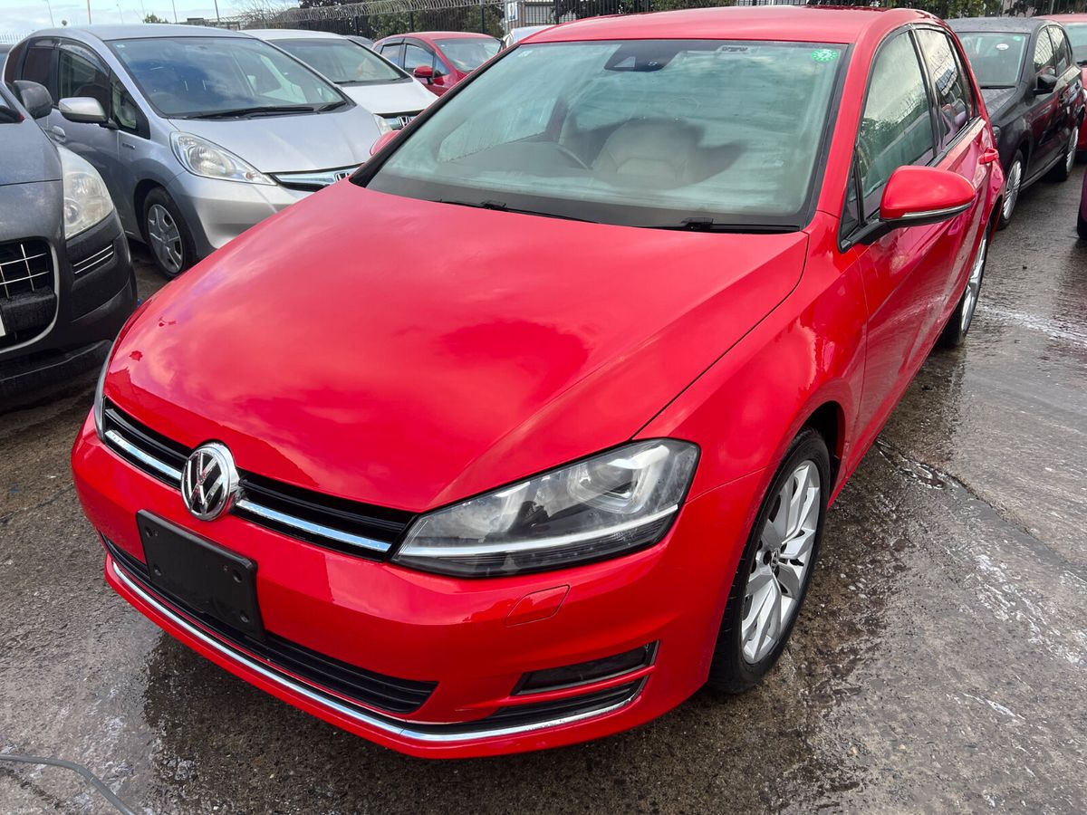 2013 Volkswagen Golf, 1 of 18