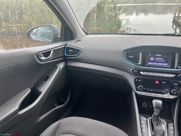 Hybrid Hyundai ioniq 256807752