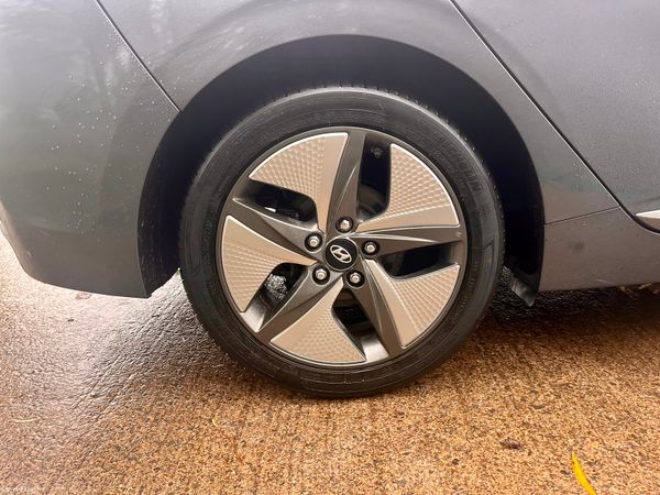 Hybrid Hyundai ioniq 256807758