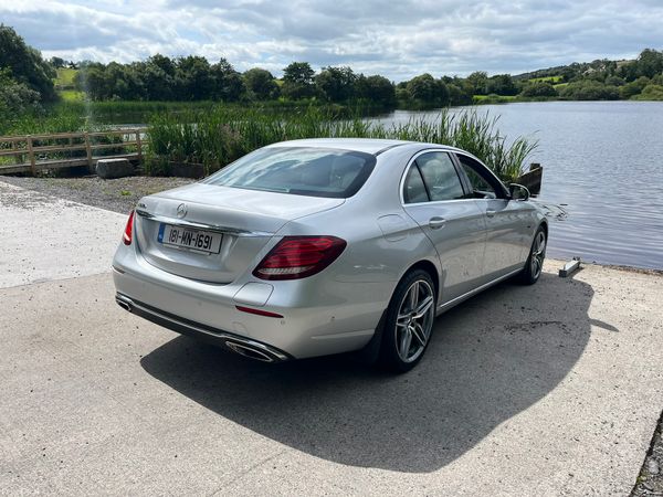 Stunning Mercedes E350 256839442