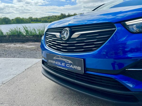 Showroom condition Opel grand land x automatic 257352362