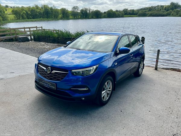 Showroom condition Opel grand land x automatic 257352366