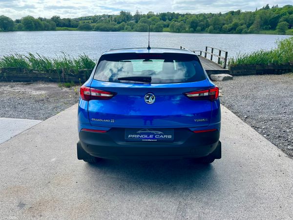 Showroom condition Opel grand land x automatic 257352370