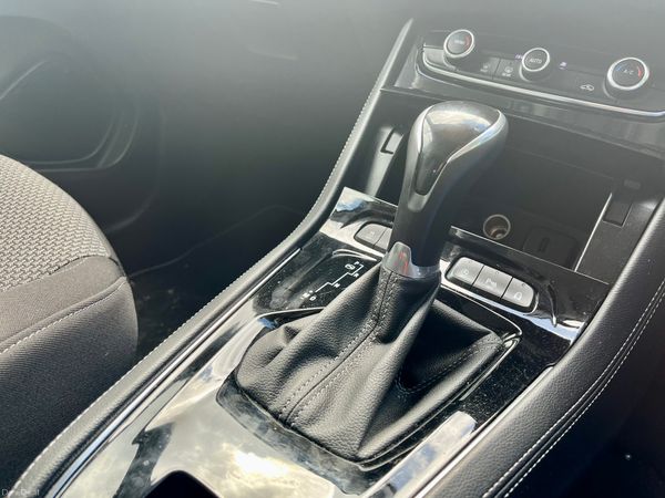 Showroom condition Opel grand land x automatic 257352380