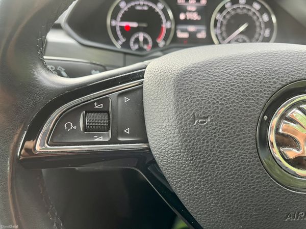 Showroom condition top of the range superb 273125396