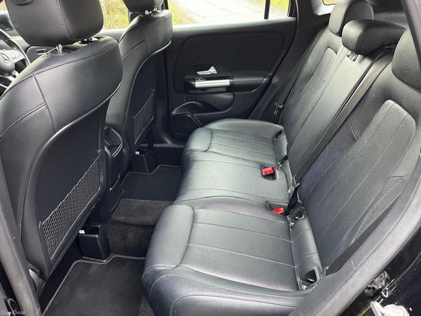 Mercedes-Benz GLA 180 d A/T Progressive 341920376