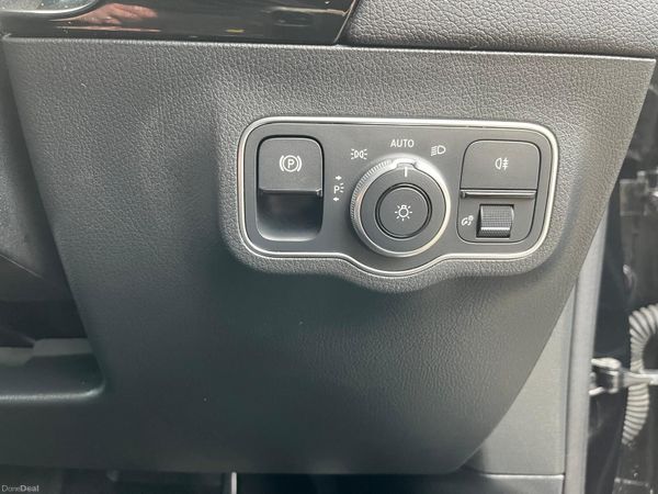 Mercedes-Benz GLA 180 d A/T Progressive 341920390