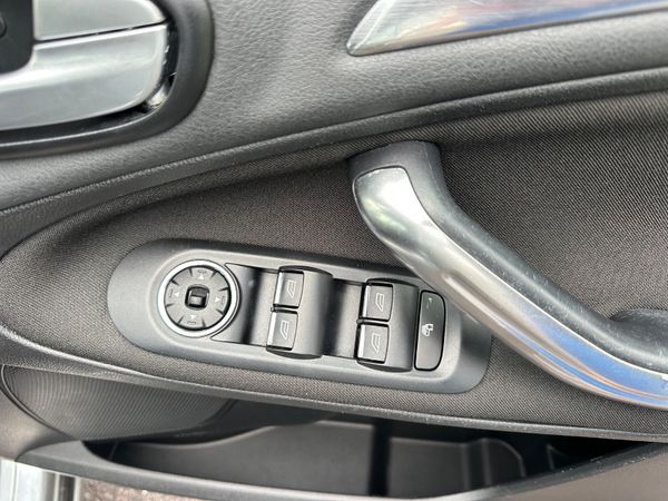 Ford S-Max TITANIUM 346800434