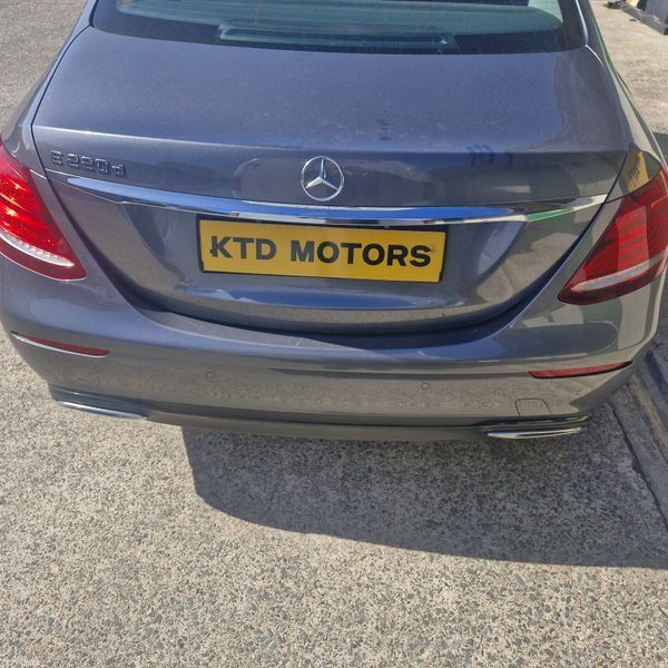 Mercedes-Benz E-Class 2019 347014712