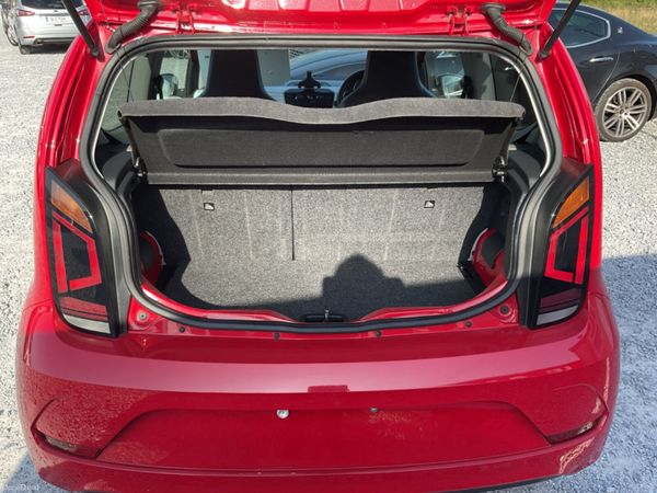 VW UP 1.0L AUTOMATIC 61,000 KMS 347258356