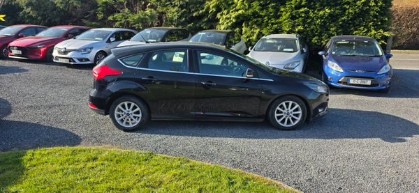 Ford Focus Automatic! Top spec 347603063