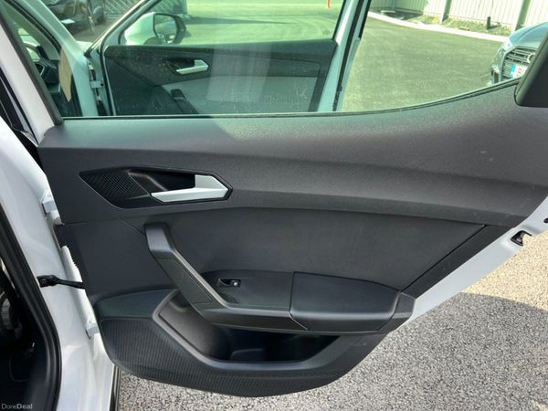 2022 Seat Leon SE Dynamic 2.0 TDI -New Alloys Kit 348437888