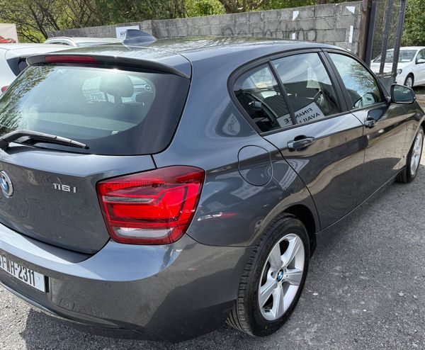 BMW 1-Series 2014/ Sport/Reverse camera 348663744