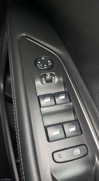 PEUGEOT 3008 1.2 PureTech Allure NCT 01/27 351431437