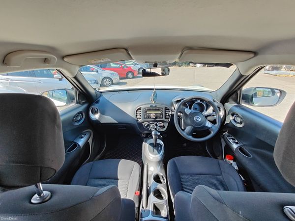 2018 Nissan Juke (Pearl white) Automatic 351872224