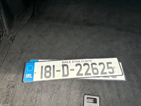 Mercedes-Benz C-Class 355828629