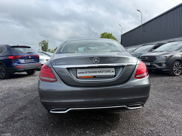 Mercedes-Benz C-Class 355828635