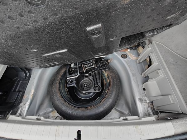 2015 Toyota Prius  Self Charging Hybrid 357577708