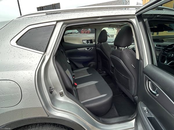 191 Nissan Qashqai 1.5DSL SV PREMIUM = HIGH SPEC = 358413192