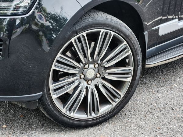 2013 Land Rover Range Rover Vogue, 4 of 11